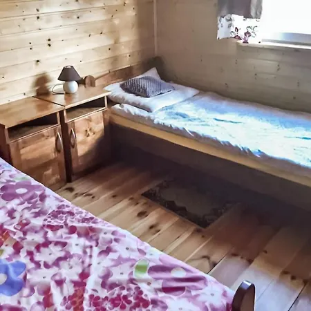 Сasa de vacaciones Gorgeous Home In Wierzchucino With Wifi